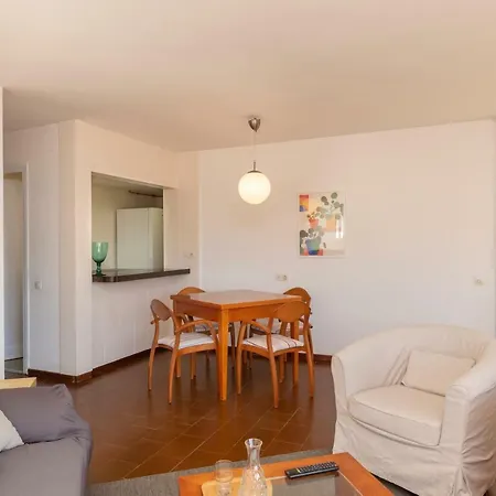 Edificio Tropicana Tossa de Mar