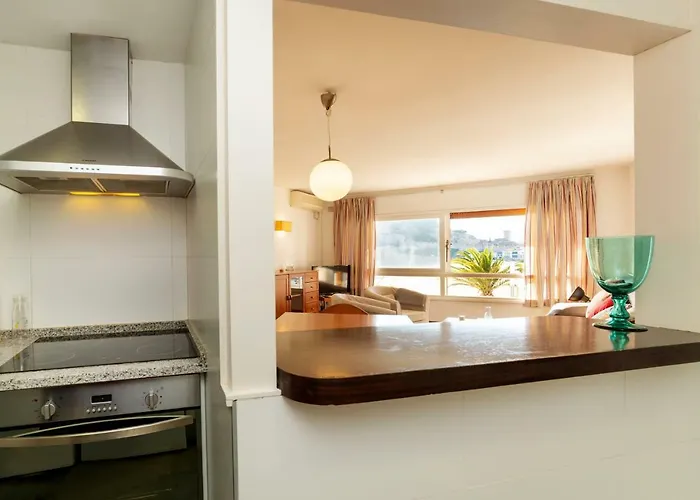 Edificio Tropicana アパート トッサ・デ・マール