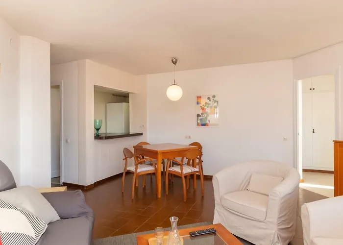 Edificio Tropicana トッサ・デ・マール