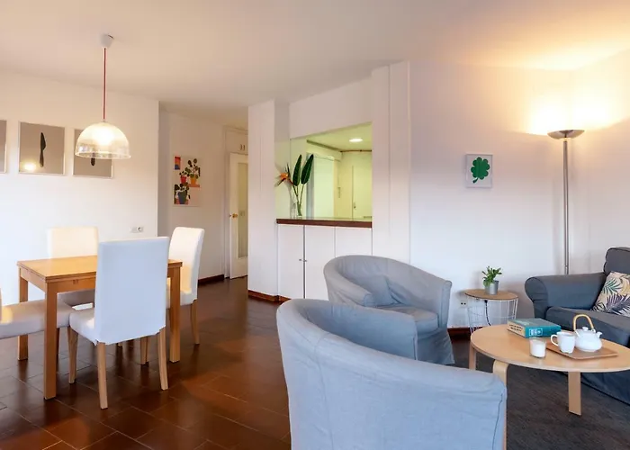 Edificio Tropicana トッサ・デ・マール